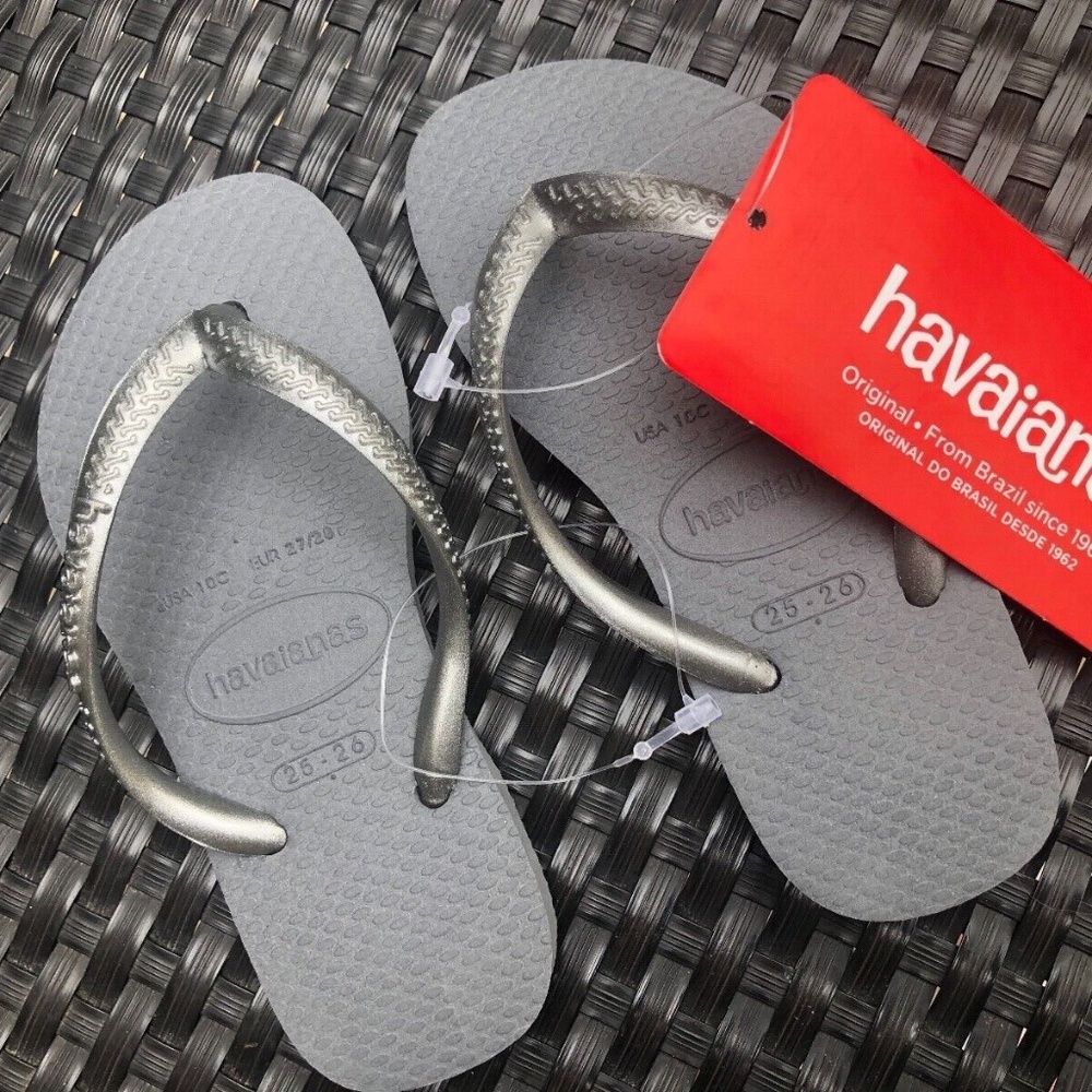 HAVAIANAS TODDLER GIRLS Sandals, flip flops size 9 or 10 Steel gray NWT